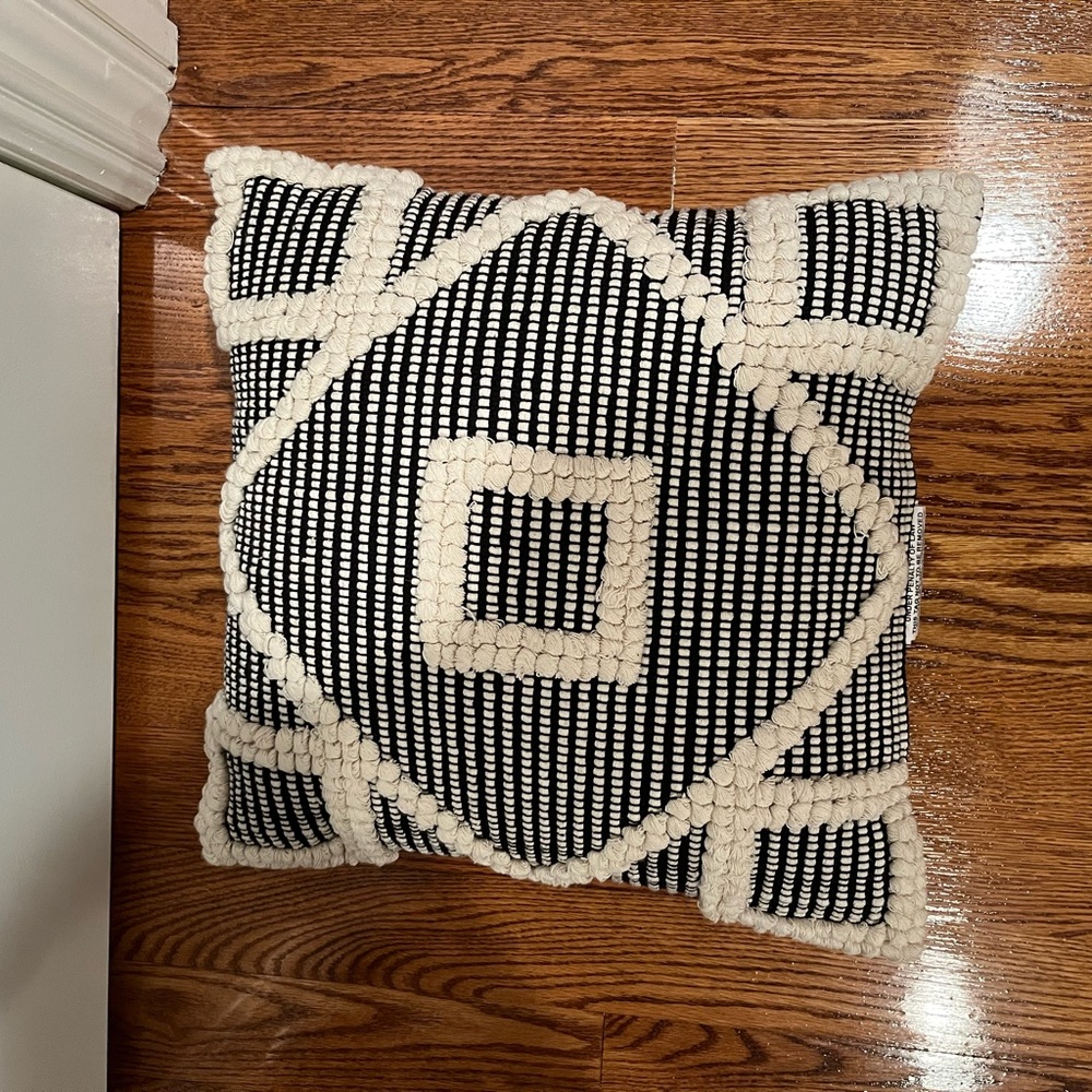 Accent pillow